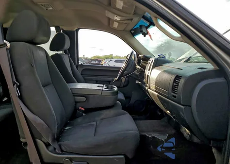 2011 Chevrolet Silverado C1500 Lt from USA, damaged, VIN 1GCRCSE01BZ294123